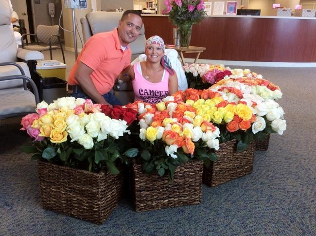 Husband surprises wife with 500 roses after chemo treatment | iNFOnews.ca Husband surprises wife with 500 roses after chemo treatment | iNFOnews.ca