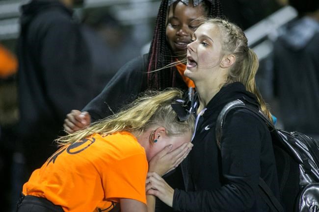 Gunfire near Illinois football game sends fans running away | iNFOnews.ca Gunfire near Illinois football game sends fans running away | iNFOnews.ca