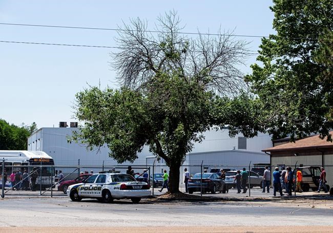Police: Illinois shooting suspect kills 2 coworkers, himself | iNFOnews.ca Police: Illinois shooting suspect kills 2 coworkers, himself | iNFOnews.ca