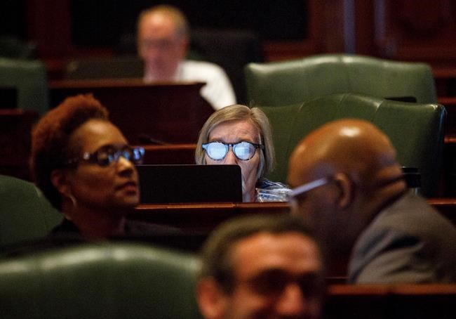Illinois facing dire consequences as budget feud continues | iNFOnews.ca