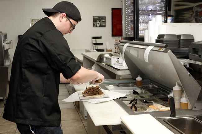 Online ordering boom gives rise to virtual restaurants | iNFOnews.ca