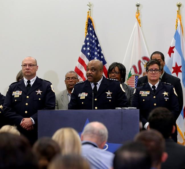 Chicago to hire hundreds more officers to combat violence | iNFOnews.ca CP261826952