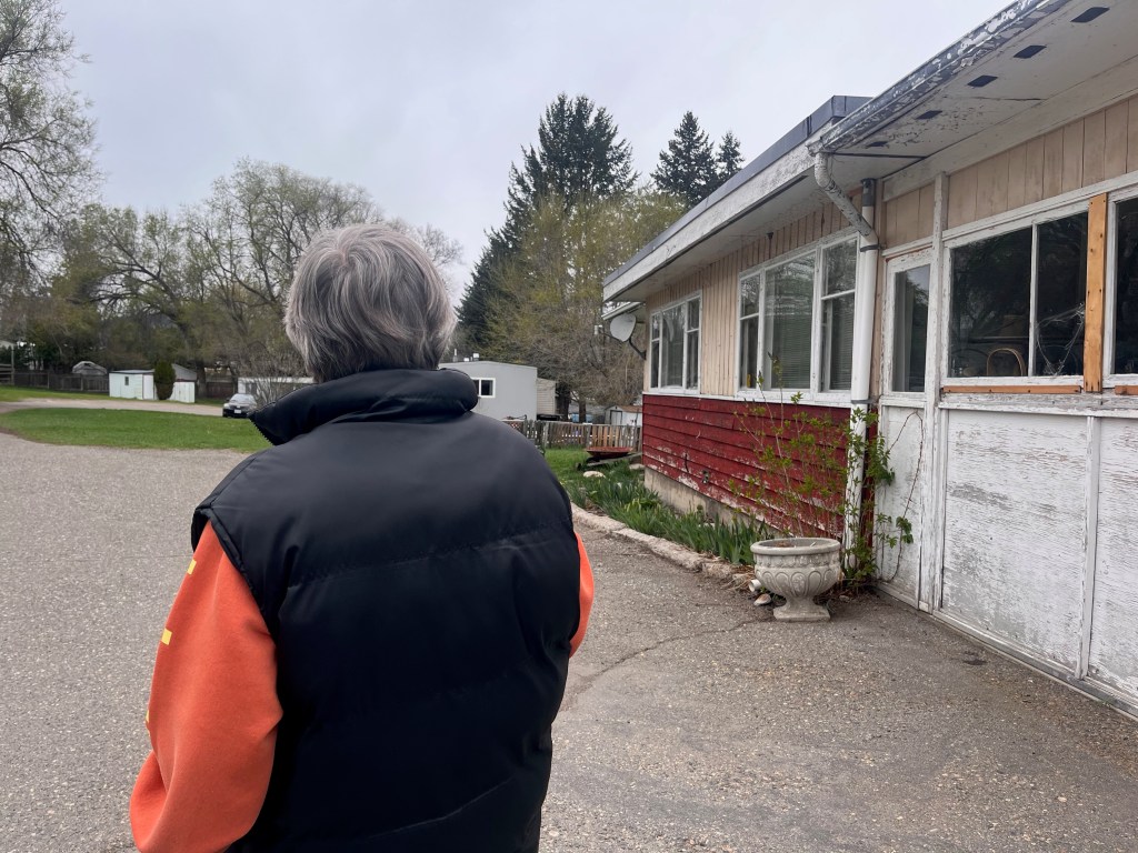Despite no power or water, majority of Vernon trailer park residents staying put | iNhome