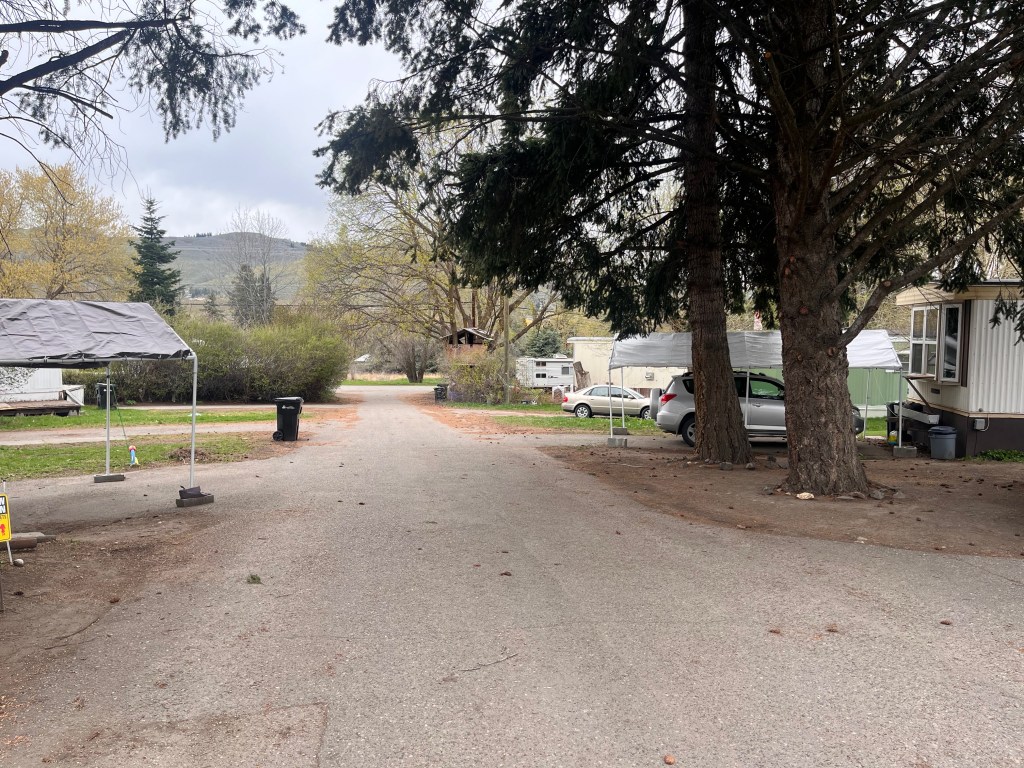 Despite no power or water, majority of Vernon trailer park residents staying put | iNhome