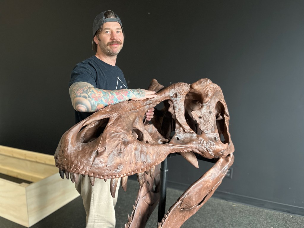 Never before seen flying pterosaurs heading to Okanagan Science Centre | iNFOnews.ca