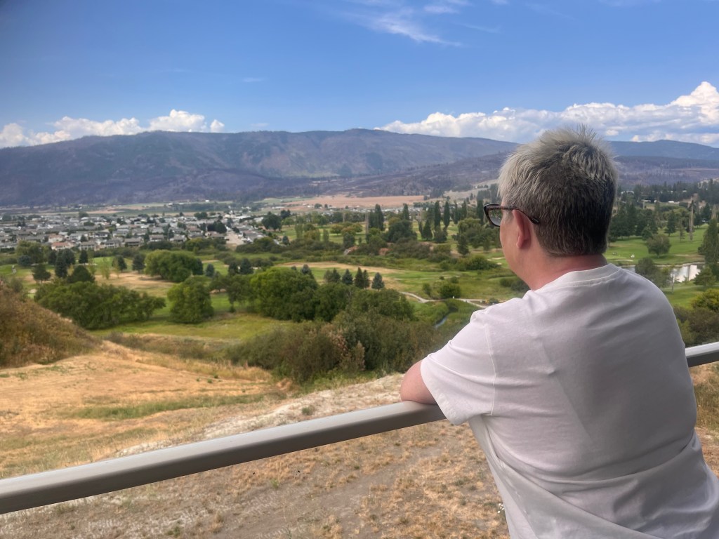 Glad to be back home, North Okanagan wildfire evacuees filled with gratitude, and sorrow | iNFOnews.ca Glad to be back home, North Okanagan wildfire evacuees filled with gratitude, and sorrow | iNFOnews.ca
