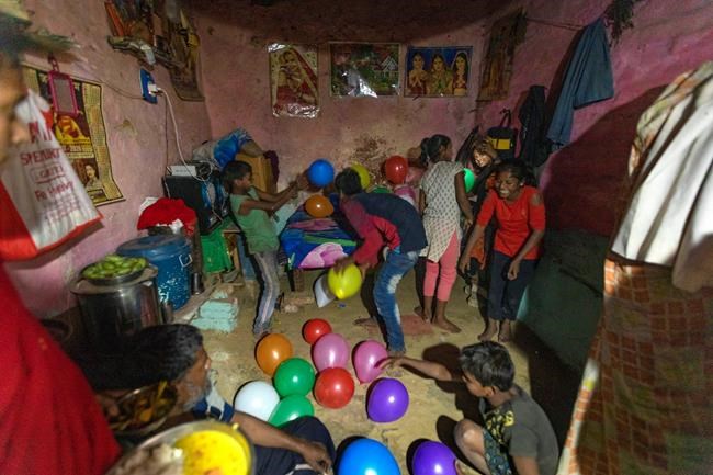 ‘I am so afraid’: India’s poor face world’s largest lockdown | iNFOnews.ca