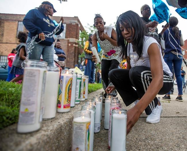 Buttigieg goes home to South Bend after man killed by police | iNFOnews.ca