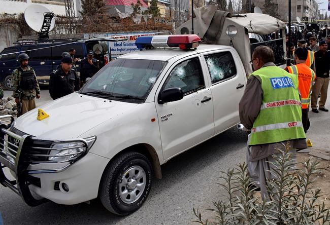 Bomb kills 4 troops, gunmen kill 2 police guards in Pakistan | iNFOnews.ca