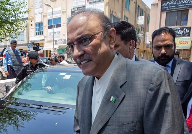Pakistan officially charges ex-president Zardari for graft | iNFOnews.ca CP1757151630