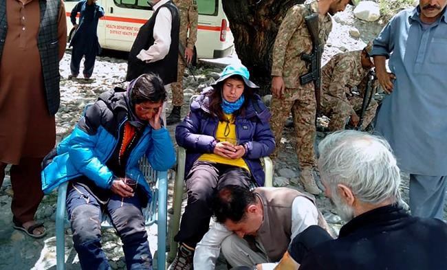 Pakistani officials: Bodies of 2 Chinese climbers found | iNFOnews.ca