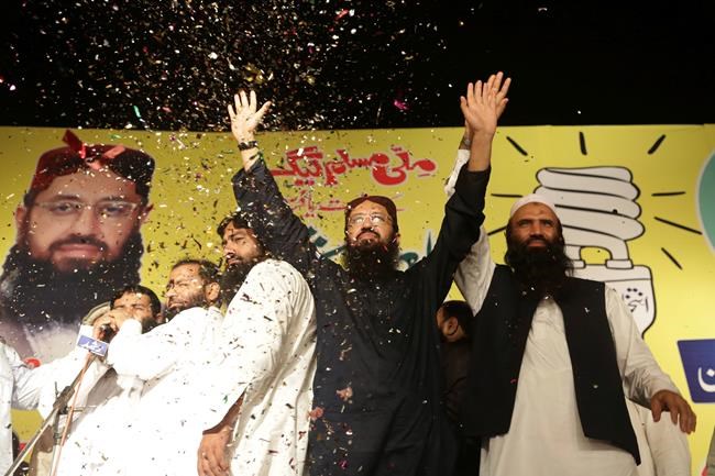 Pakistani court allows Islamist party to enter elections | iNFOnews.ca