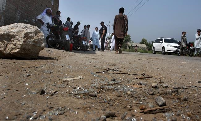 Gunmen kill 3 army soldiers in northwestern Pakistan | iNFOnews.ca Gunmen kill 3 army soldiers in northwestern Pakistan | iNFOnews.ca