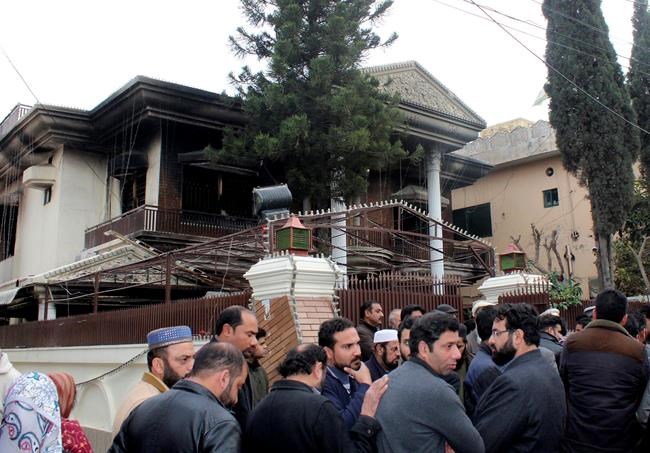 Pakistani police raid militant hideout; 4 people killed | iNFOnews.ca