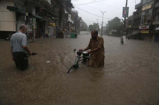Heavy monsoon rains lash Pakistan, killing 6 in Lahore city | iNFOnews.ca
