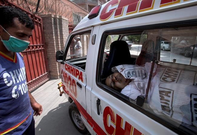 Pakistani Muslim accused of insulting Islam killed in court | iNFOnews.ca