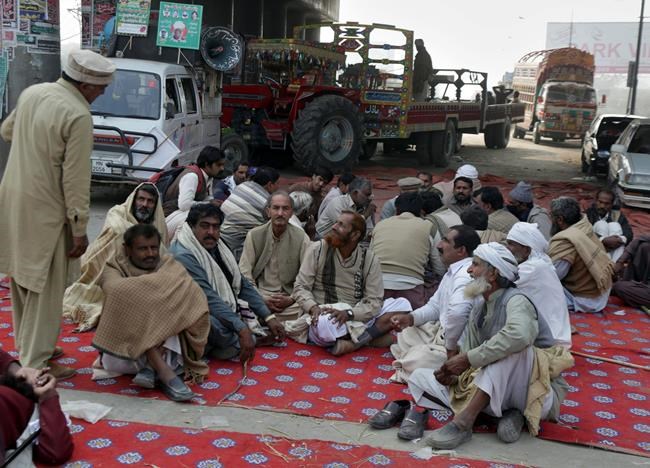 Pakistan opposition rally clashes with police, dozens hurt | iNFOnews.ca Pakistan opposition rally clashes with police, dozens hurt | iNFOnews.ca