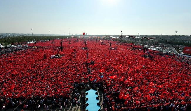 Giant Turkish anti-coup rally packs Istanbul waterfront area | iNFOnews.ca Giant Turkish anti-coup rally packs Istanbul waterfront area | iNFOnews.ca