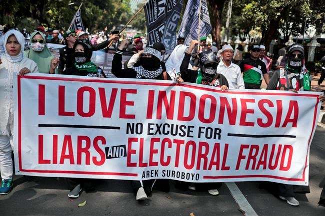 Widodo seals 2nd term as Indonesia leader after court battle | iNFOnews.ca