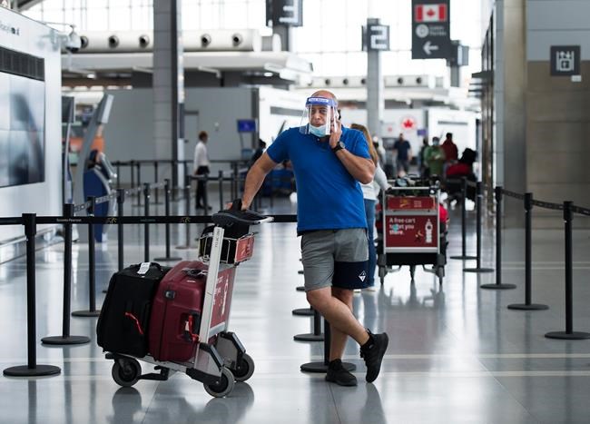 Four major airports begin screening passengers for elevated temperatures | iNFOnews.ca Four major airports begin screening passengers for elevated temperatures | iNFOnews.ca