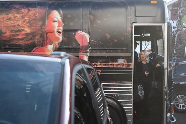 Jann Arden's messy alter-ego returns for second season of Calgary-set sitcom | iNFOnews.ca