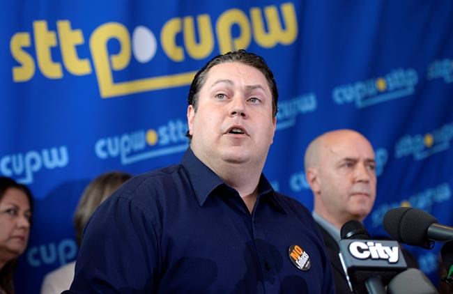 Canada Post issues 72-hour lockout notice; work stoppage possible Friday | iNFOnews.ca CP398769676