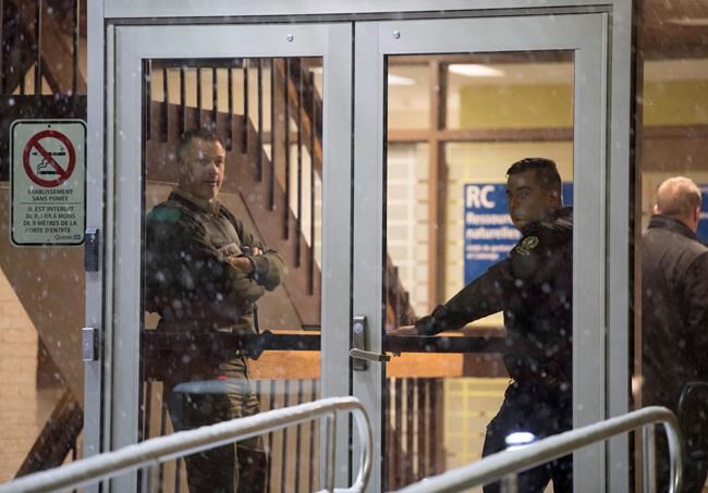 Man shot in head after altercation with constable at Maniwaki courthouse | iNFOnews.ca Man shot in head after altercation with constable at Maniwaki courthouse | iNFOnews.ca