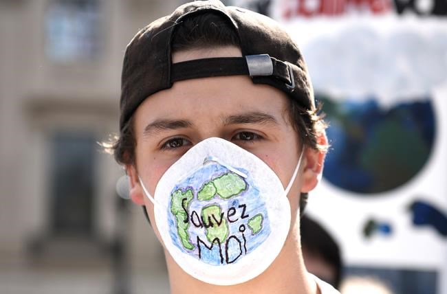 Safe air, clean water: Canadian climate strike protesters have demands | iNFOnews.ca Safe air, clean water: Canadian climate strike protesters have demands | iNFOnews.ca