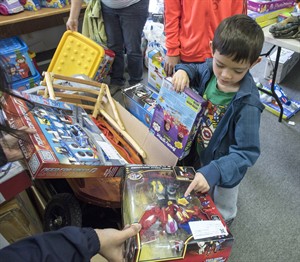 The Canadian Toy Testing Council sells off remaining toys before closing doors | iNFOnews.ca CP32747759