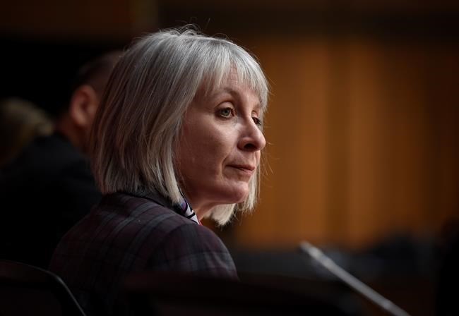 Health minister encourages kindness, fresh air to manage COVID-19 stress | iNFOnews.ca