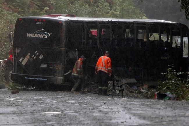 University says it's making changes after bus crash that killed two students | iNFOnews.ca University says it's making changes after bus crash that killed two students | iNFOnews.ca