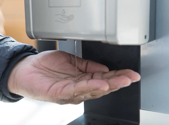 Leaving hand sanitizer in hot vehicles a fire risk: Alberta doctors | iNFOnews.ca