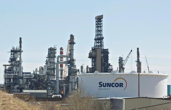 Suncor CEO signals caution about restarting oil output as economy recovers | iNFOnews.ca CP1919397348
