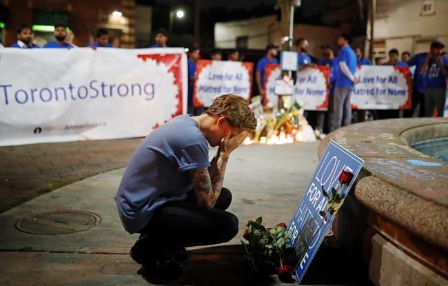 Toronto's Greektown community holds vigil for victims of weekend shooting | iNFOnews.ca Toronto's Greektown community holds vigil for victims of weekend shooting | iNFOnews.ca