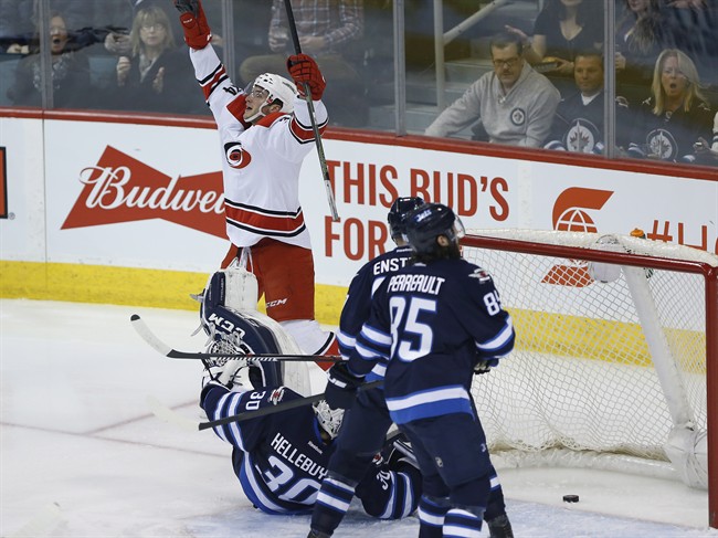 Hurricanes score four goals in first, hold on to beat Jets 5-3 | iNFOnews.ca CP36291873