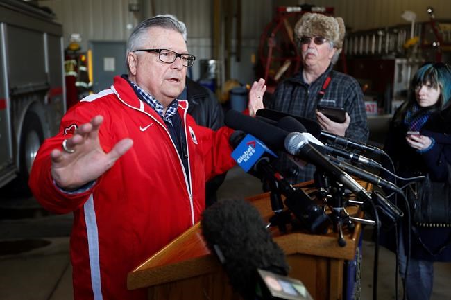 Public safety minister speaks at Manitoba-U.S. border site of illegal crossings | iNFOnews.ca