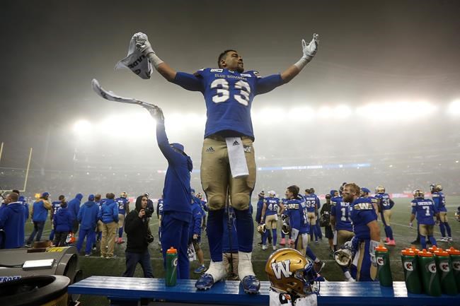 Blue Bombers clinch playoff spot with rare home win over Stampeders | iNFOnews.ca Blue Bombers clinch playoff spot with rare home win over Stampeders | iNFOnews.ca