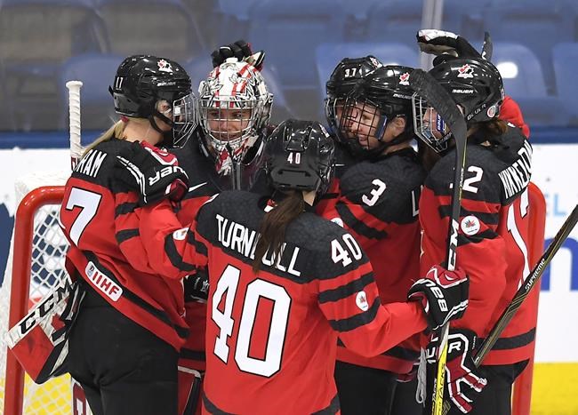 Canada downs Russia 8-0, gains semifinal berth in women's world hockey | iNFOnews.ca