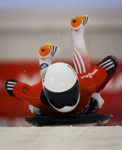 Canada's Elisabeth Vathje wins World Cup skeleton gold on home track | iNFOnews.ca
