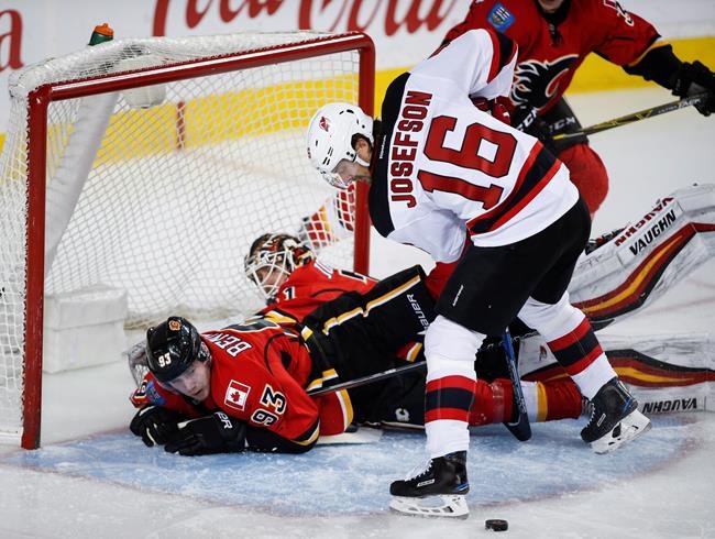 Kyle Palmieri scores, sets up another as Devils hold on to beat Flames 2-1 | iNFOnews.ca