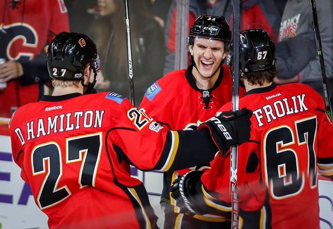 Backlund stays hot as Calgary Flames beat Florida Panthers 5-2 | iNFOnews.ca CP1947508694