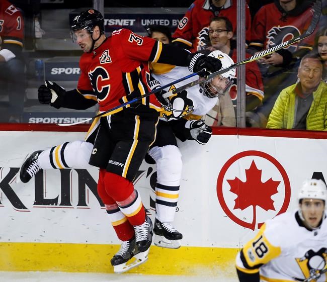 Smith makes 43 saves, Giordano scores in OT to lift Flames over Penguins | iNFOnews.ca Smith makes 43 saves, Giordano scores in OT to lift Flames over Penguins | iNFOnews.ca