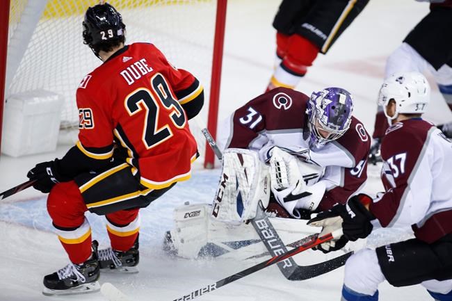 Andre Burakovsky scores twice, Avalanche beat Flames 3-2 | iNFOnews.ca