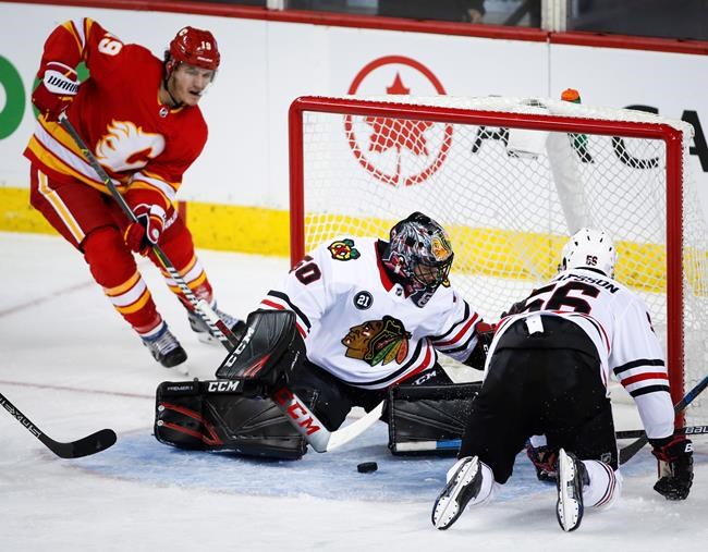 Calgary Flames erase deficit in third to knock off Chicago Blackhawks | iNFOnews.ca Calgary Flames erase deficit in third to knock off Chicago Blackhawks | iNFOnews.ca
