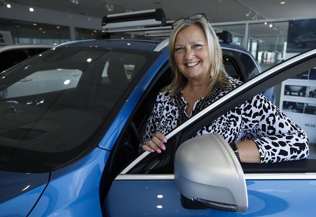 Deals, convenience drive popularity of dealership financing for vehicle buyers | iNFOnews.ca