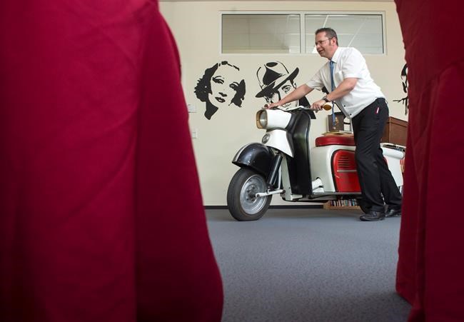 Reliving Communist past helps East German dementia patients | iNFOnews.ca