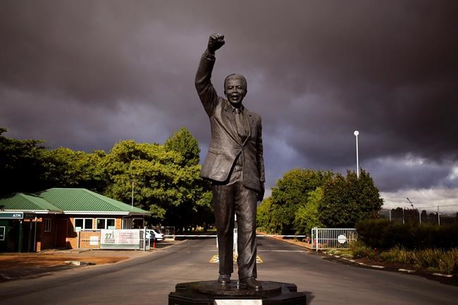 Mandela biggest influence for Africa's youth, survey says | iNFOnews.ca
