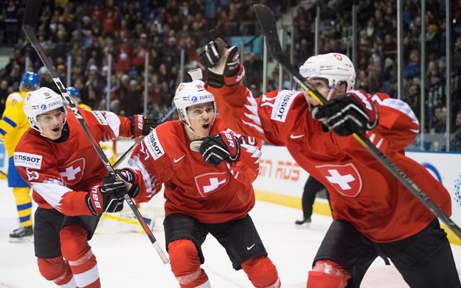 Underdogs, historic hockey rivals to battle in world junior semifinals | iNFOnews.ca