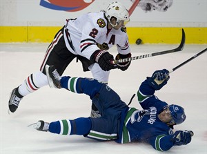 Blackhawks player Keith says no sexism intended in sharp comments to reporter | iNFOnews.ca CP23065493