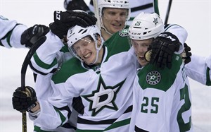 Klingberg scores in overtime as Stars topple Vancouver Canucks 4-3 | iNFOnews.ca CP32486349